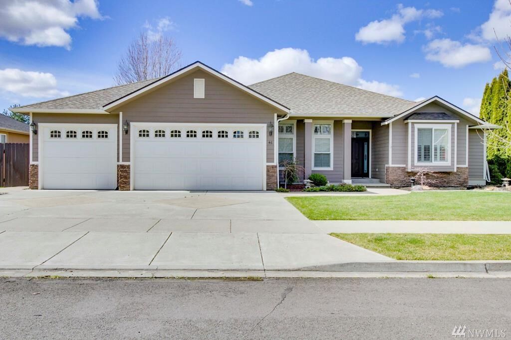 Property Photo:  46 Angelo Place  WA 99362 