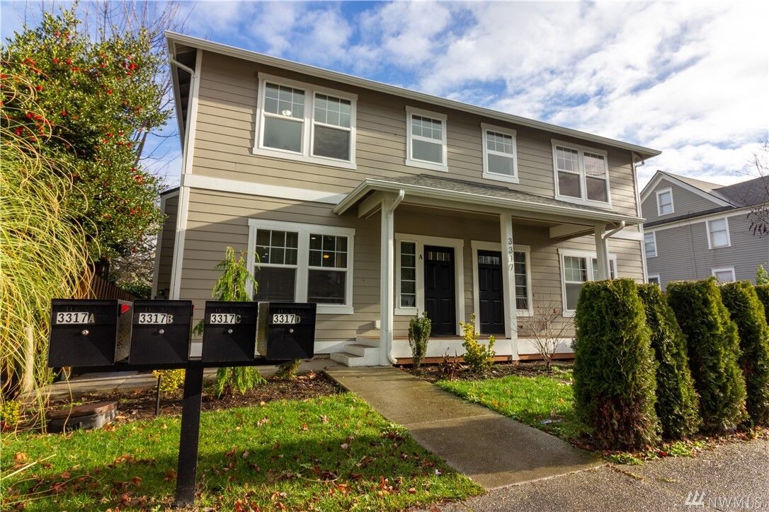 Property Photo: 3317 Rucker Ave A WA 98201