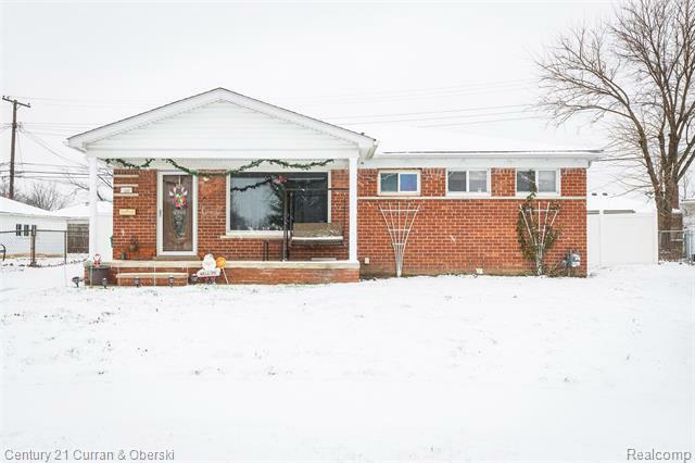 Property Photo:  390 E Rose Avenue  MI 48135 