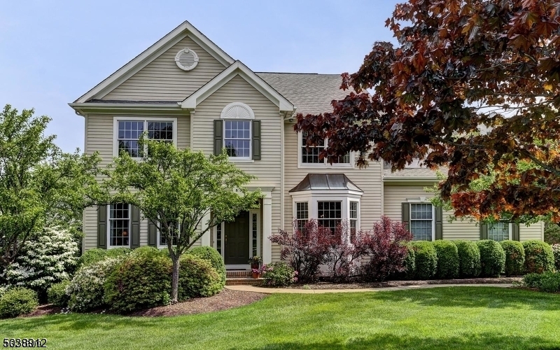 Property Photo:  8 Princeville Ct  NJ 08558 