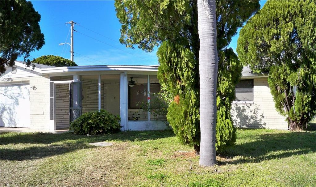 Property Photo:  3253 Jackson Drive  FL 34691 