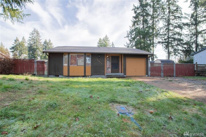 Property Photo:  16023 69th Av Ct E  WA 98375 