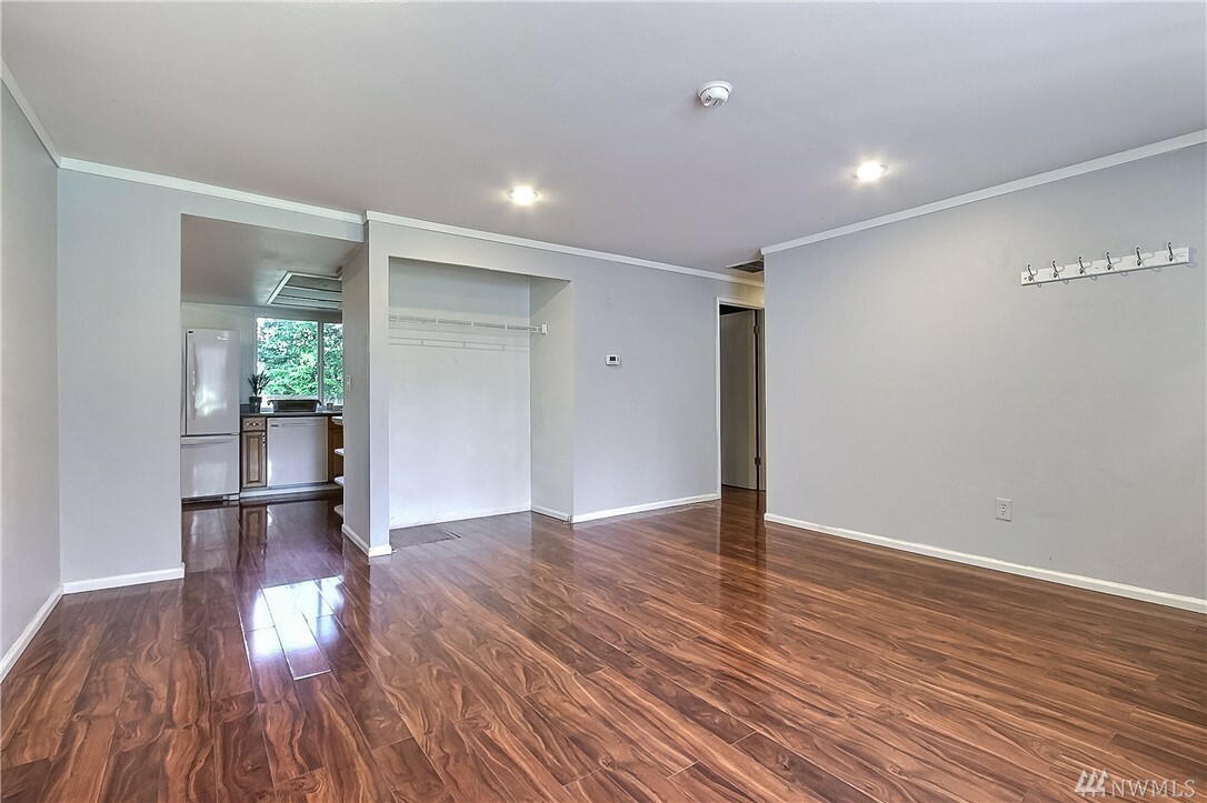 Property Photo: 28509 20th Ave S WA 98003