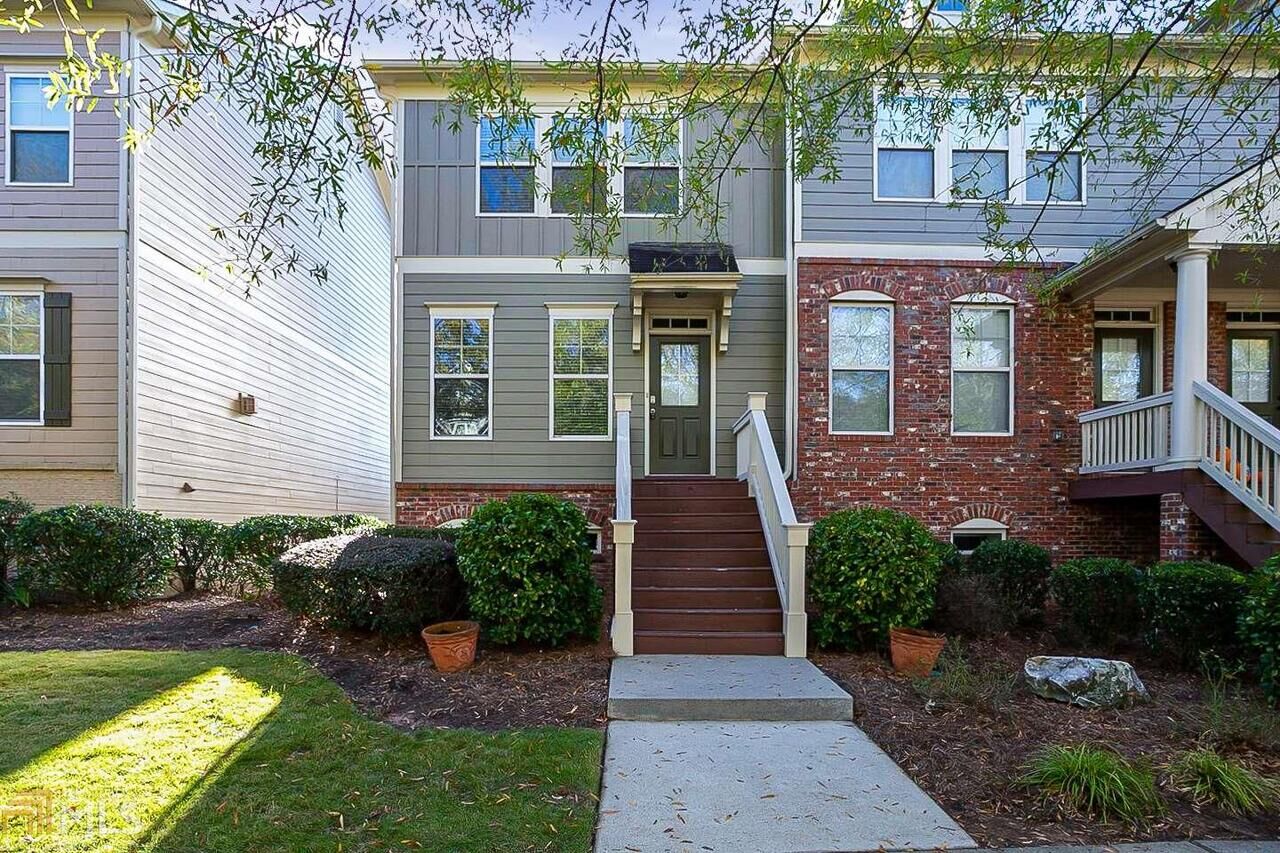 Property Photo: 518 Village Arbor Park GA 30024