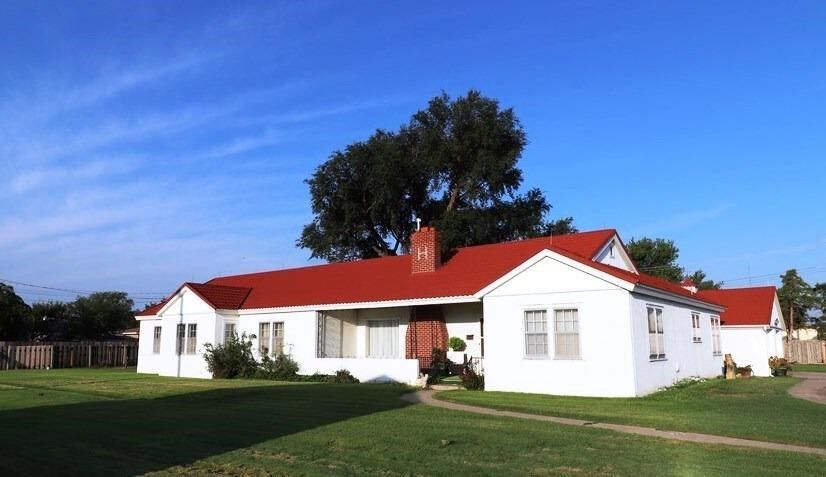 Property Photo: 1214 W Kansas Avenue KS 67846