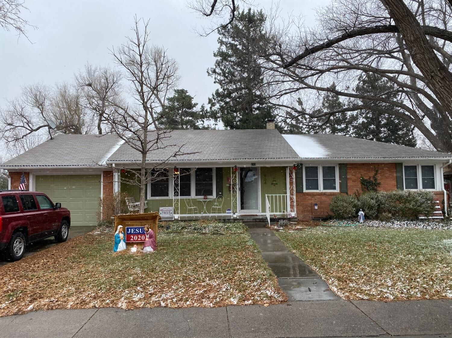 Property Photo:  904 Theron Place  KS 67846 