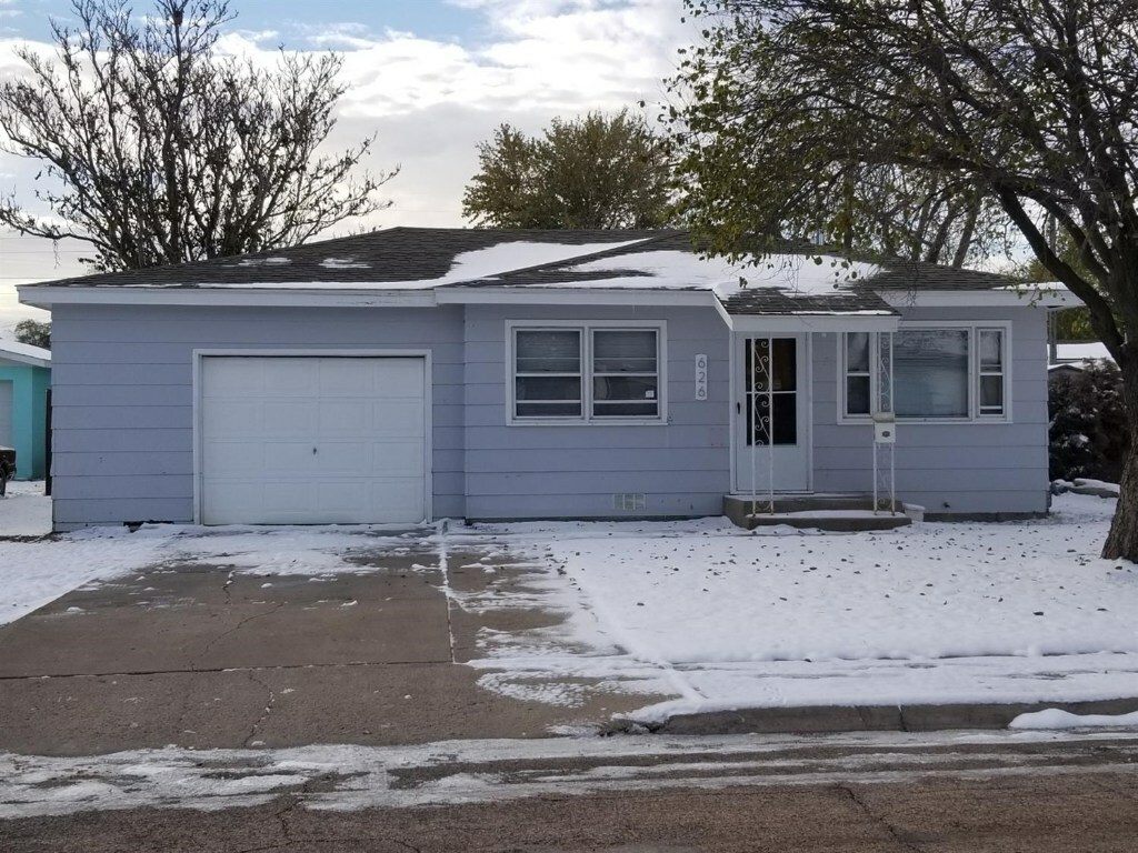 Property Photo:  626 West Olive Street  KS 67846 