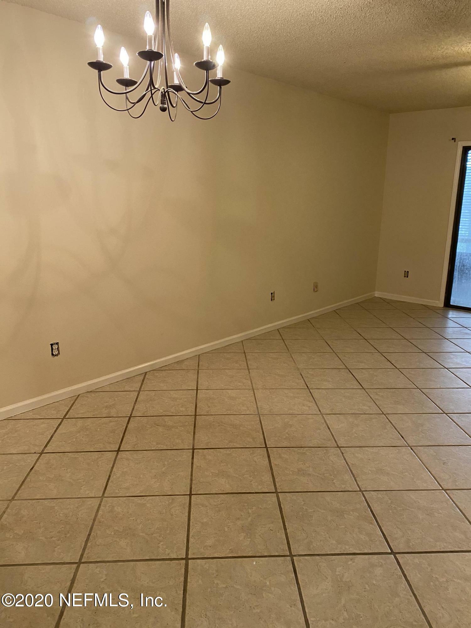 Property Photo:  3801 Crown Point Road 3092  FL 32257 