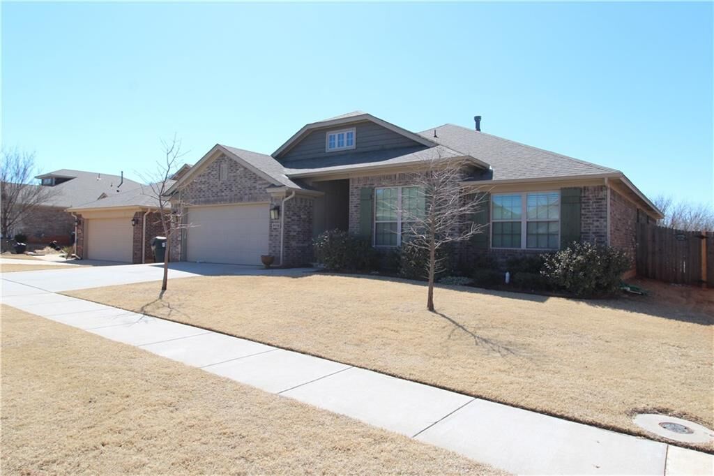 Property Photo:  4004 Sierra Vista Way  OK 73071 