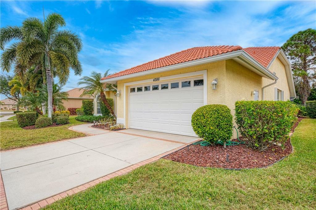 Property Photo: 4386 Via Del Villetti Drive FL 34293