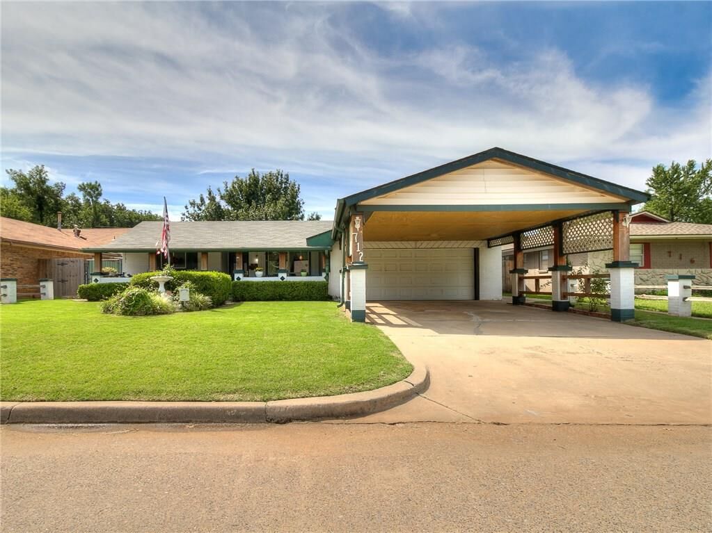 Property Photo: 712 SW 67th OK 73139
