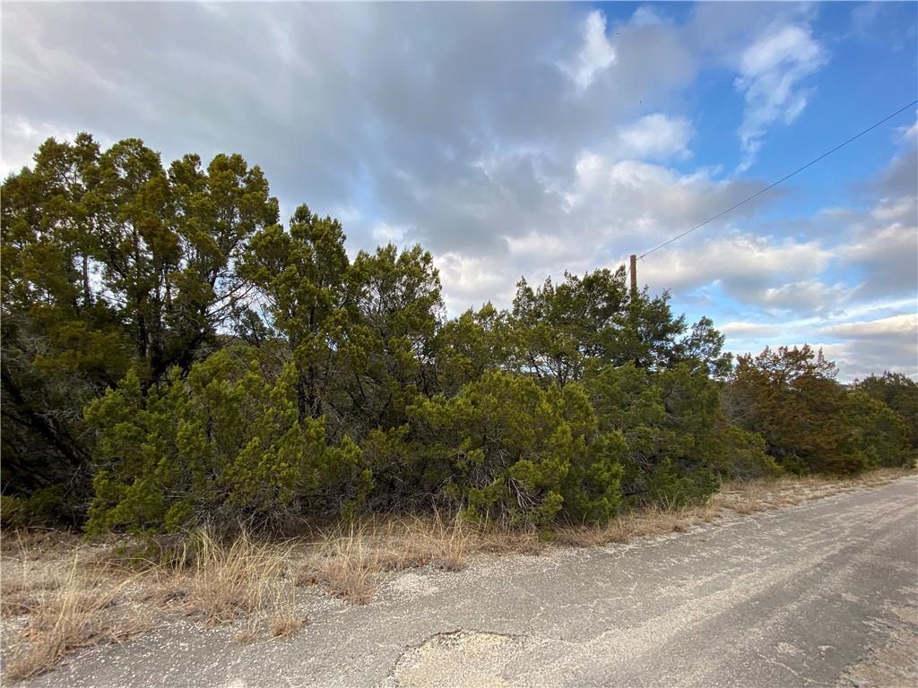 Property Photo:  