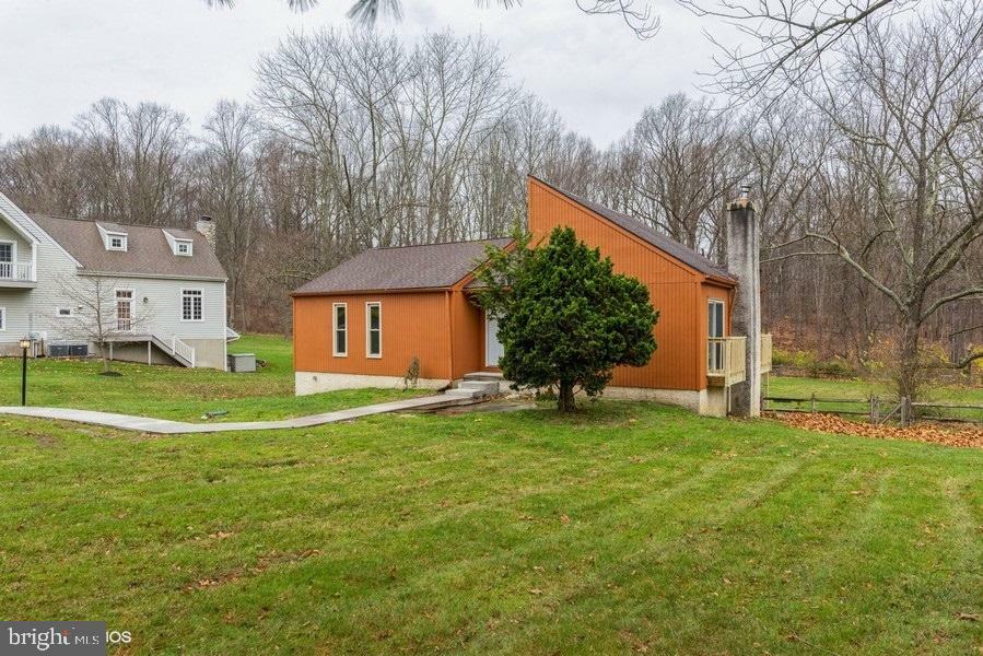 Property Photo:  125 Governors Circle  PA 19335 