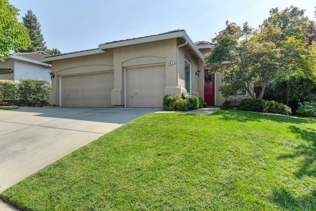 Property Photo:  945 Cameron Drive  CA 95630 