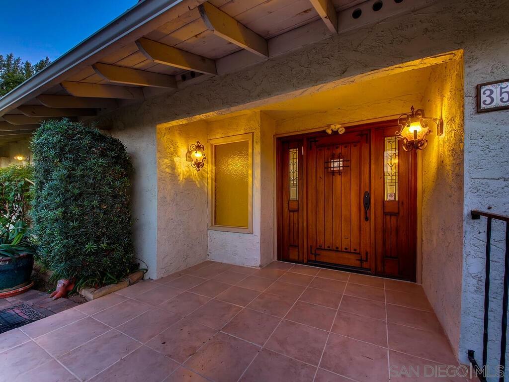 Property Photo: 3556 Via Loma Vista CA 92029