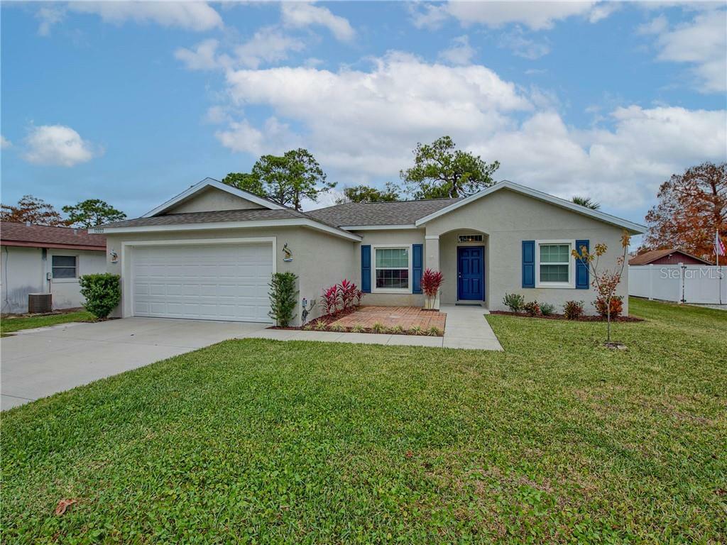 Property Photo:  12623 Pine Island Drive  FL 34788 