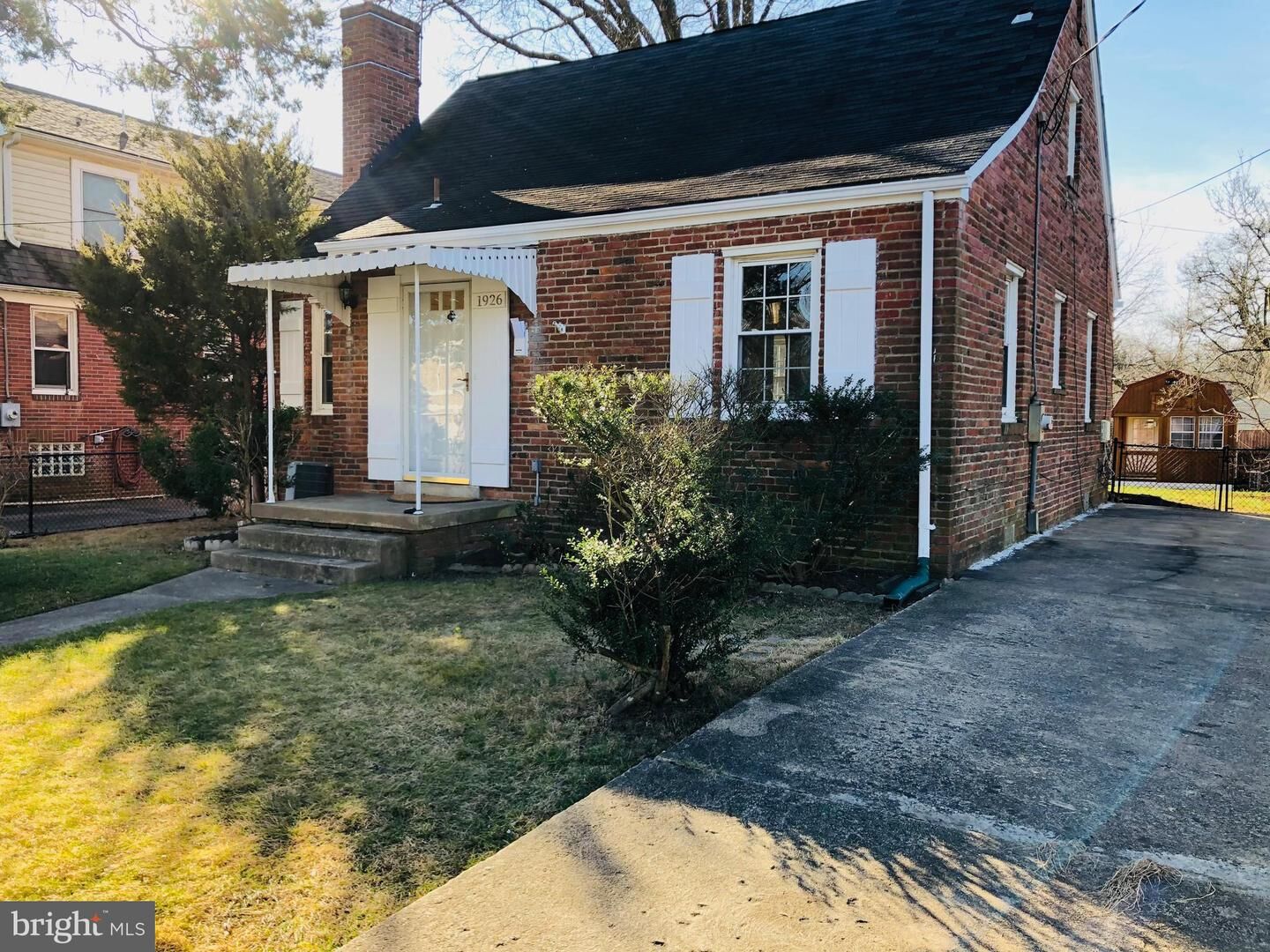 Property Photo:  1926 N Underwood Street  VA 22205 