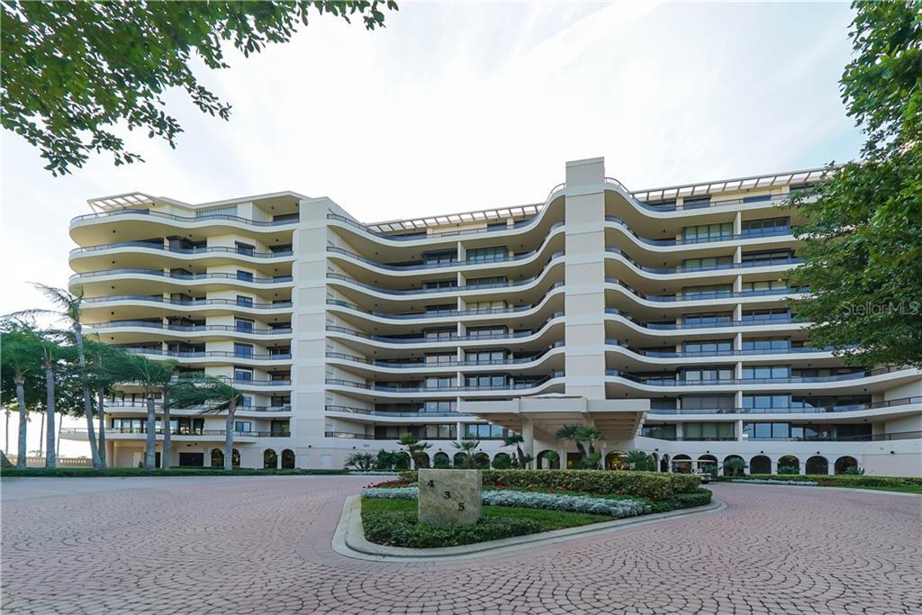 Property Photo: 435 L Ambiance Drive G501 FL 34228