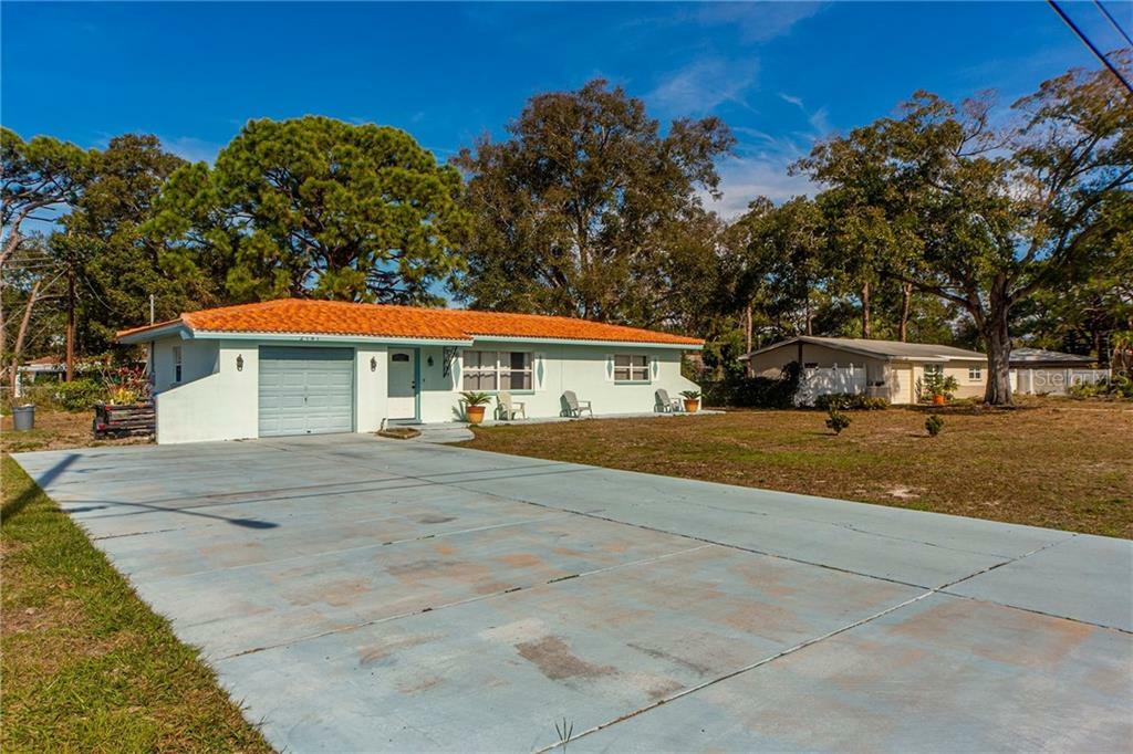 Property Photo:  2141 Pinellas Point Drive S  FL 33712 