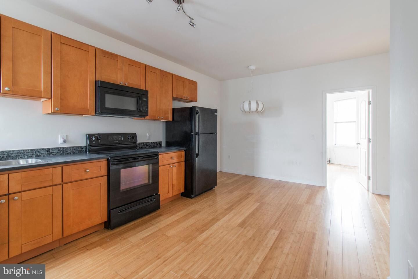 Property Photo:  3313 N Park Avenue 3  PA 19140 