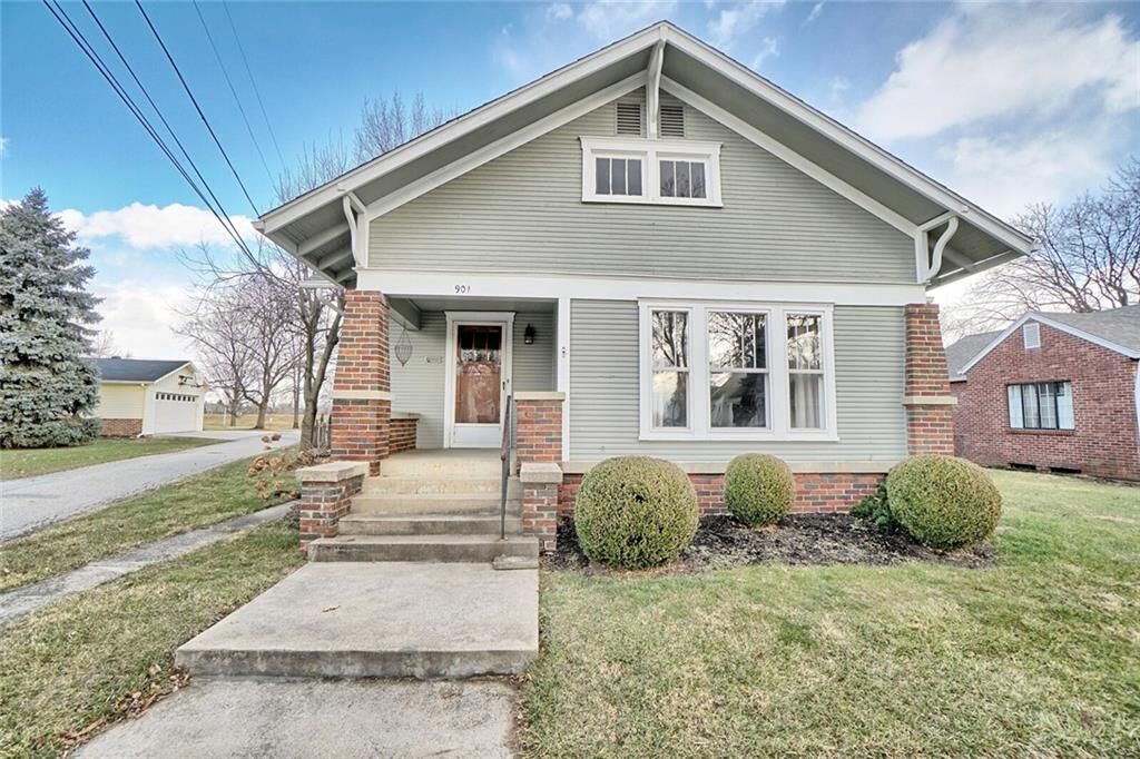 Property Photo: 901 E Main Street OH 45373