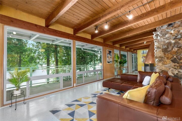 Property Photo:  17886 W Spring Lake Dr SE  WA 98058 