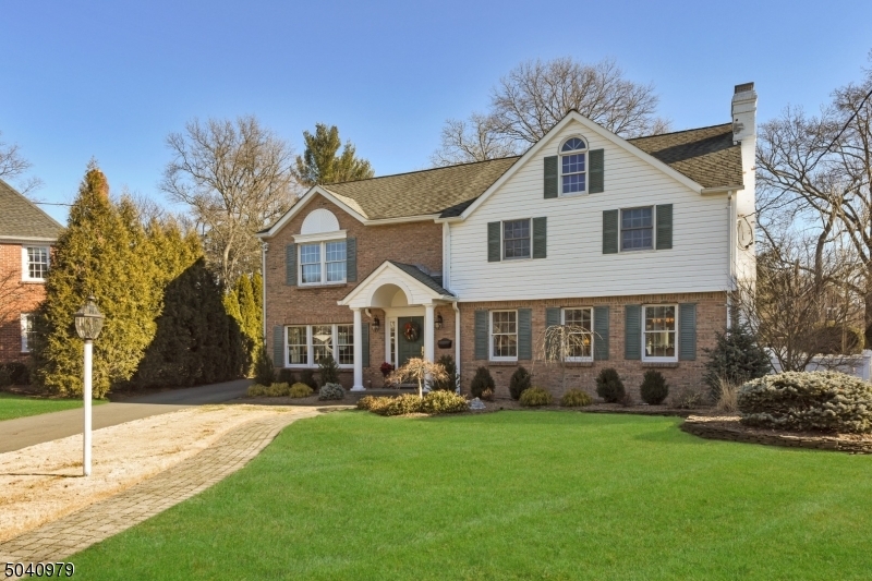 Property Photo: 35 Reynen Ct NJ 07450