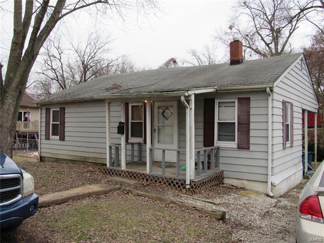 Property Photo: 2907 Watalee St. 62002