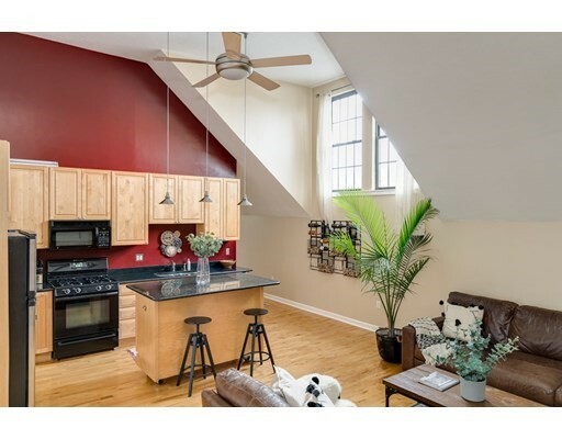 Property Photo: 441 Washington 306 MA 02150