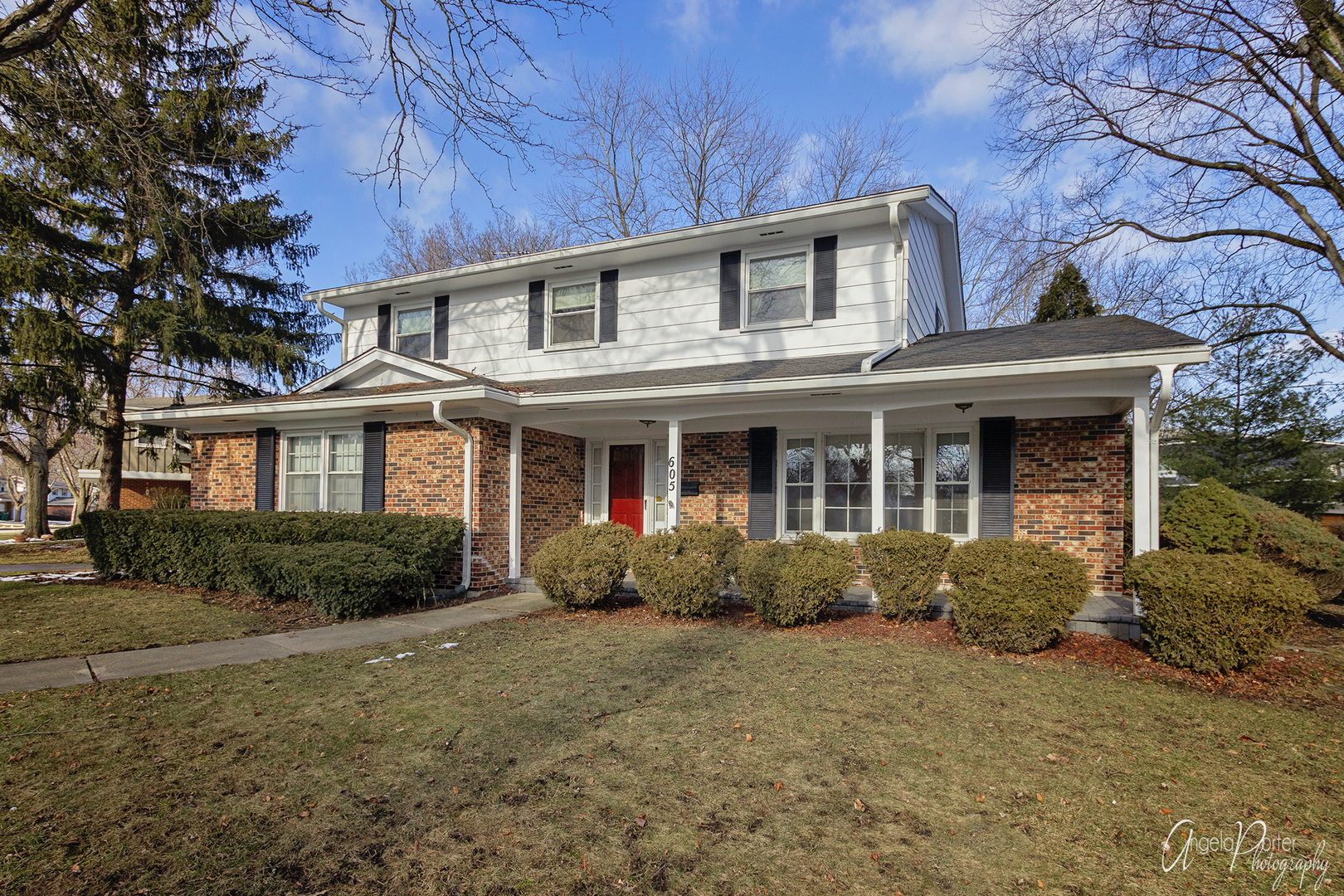 Property Photo:  605 Sapling Lane  IL 60015 
