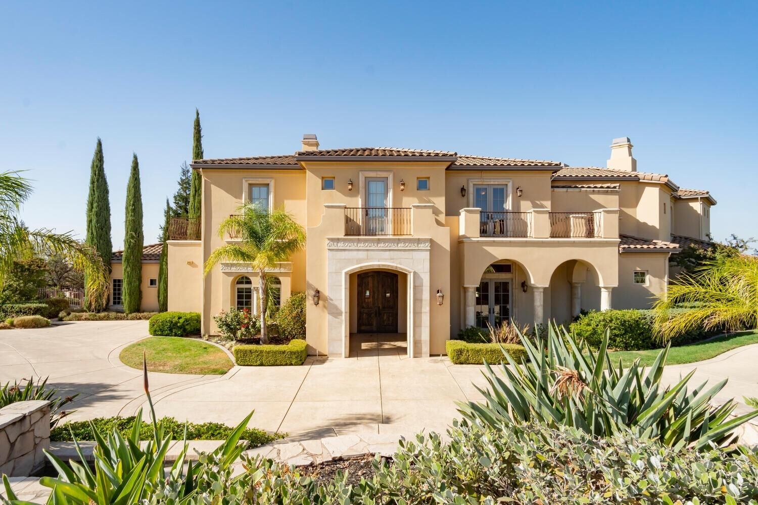 Property Photo: 3403 Vista De Madera CA 95648