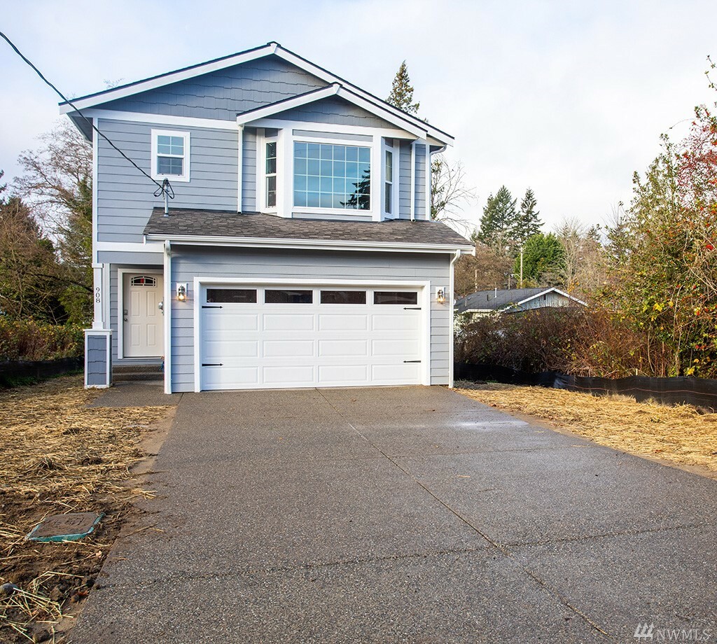 Property Photo:  908 Austin Ave  WA 98366 