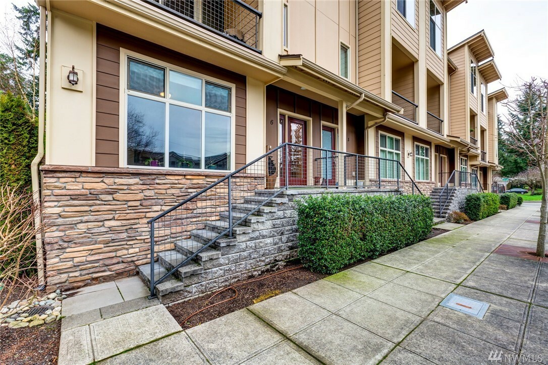 Property Photo:  5501 234th St SW 6  WA 98043 