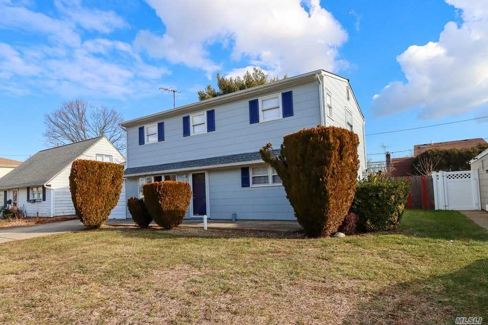 Property Photo:  316 Herbert Place  NY 11714 