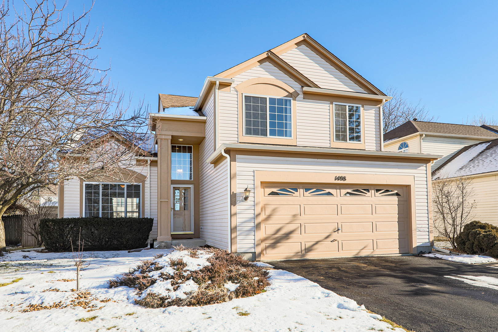 Property Photo:  1408 W Braymore Circle  IL 60564 