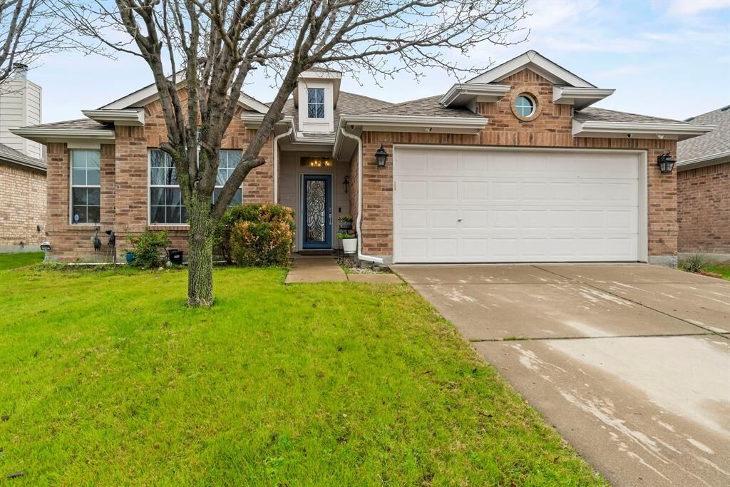 Property Photo:  5743 Wisdom Creek Drive  TX 75249 