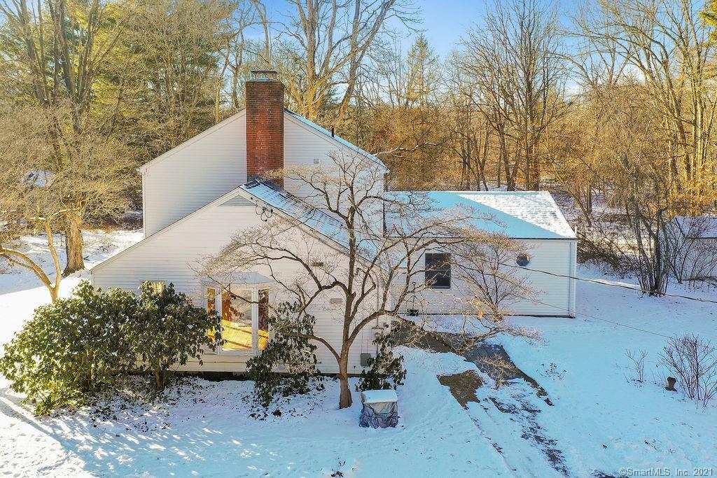 29 Riverside Road  Simsbury CT 06070 photo