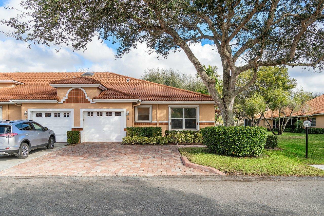 Property Photo:  9857 Summerbrook Terrace D  FL 33437 