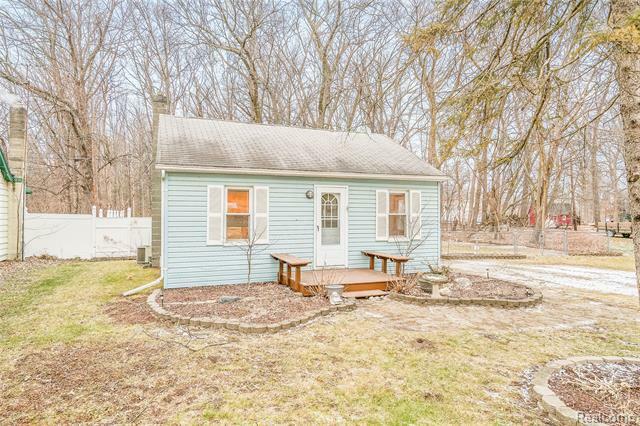 Property Photo: 45032 Robson Road MI 48111