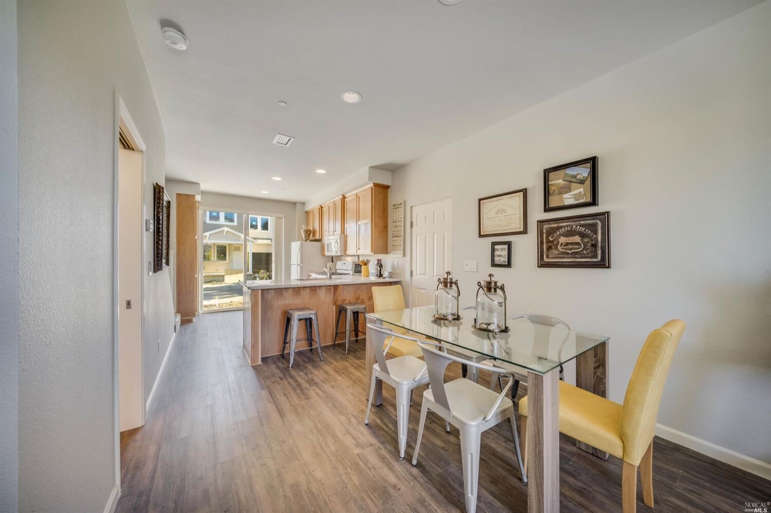 Property Photo: 2105 Melia Drive CA 95407