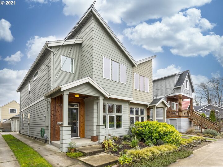 1230 SE Lambert St  Portland OR 97202 photo