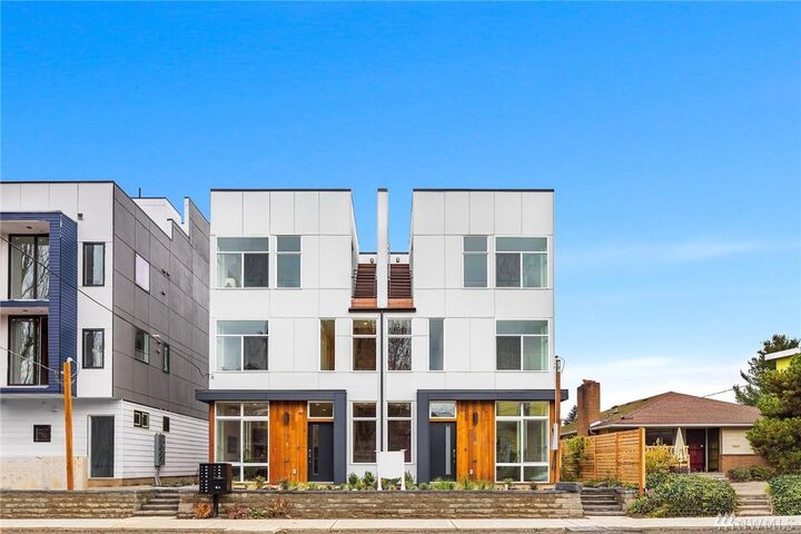 Property Photo:  2322 C 15th Ave S  WA 98144 