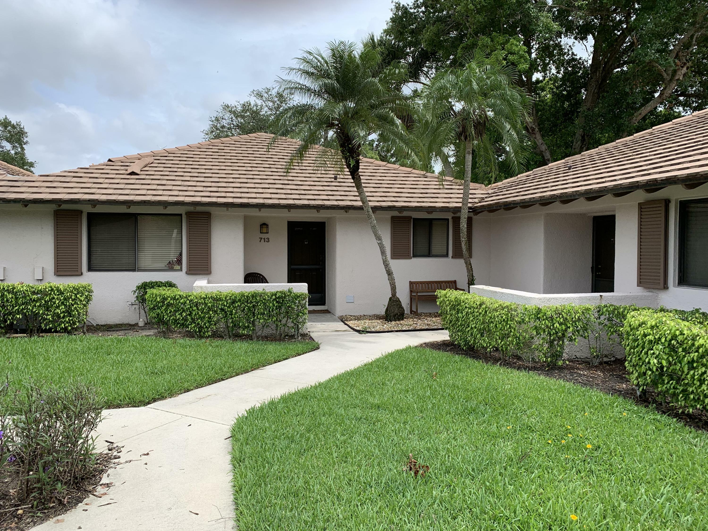 Property Photo: 713 Club Drive FL 33418