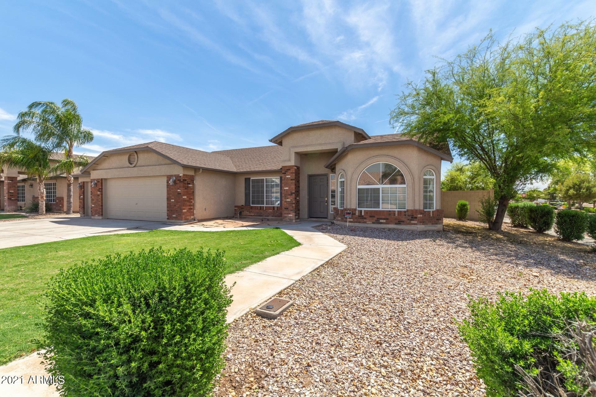 Property Photo:  3907 E Meadow Creek Way E  AZ 85140 