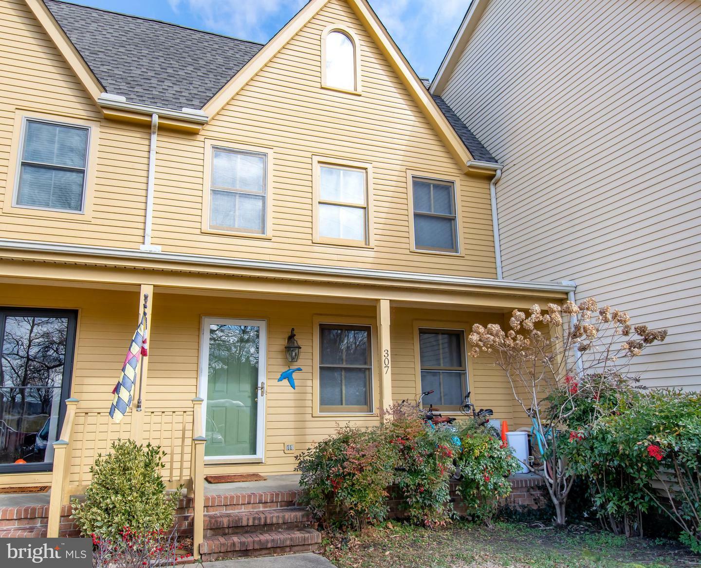 Property Photo: 307 S Queen Street MD 21620