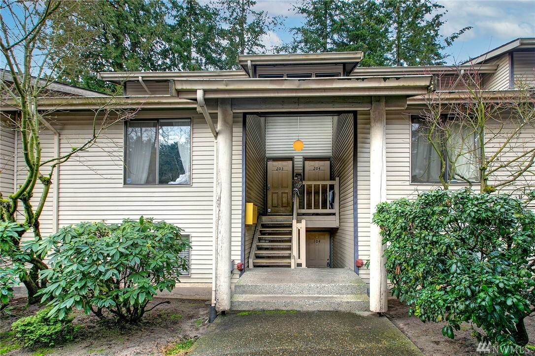 Property Photo:  12221 100th Ave NE B-104  WA 98034 