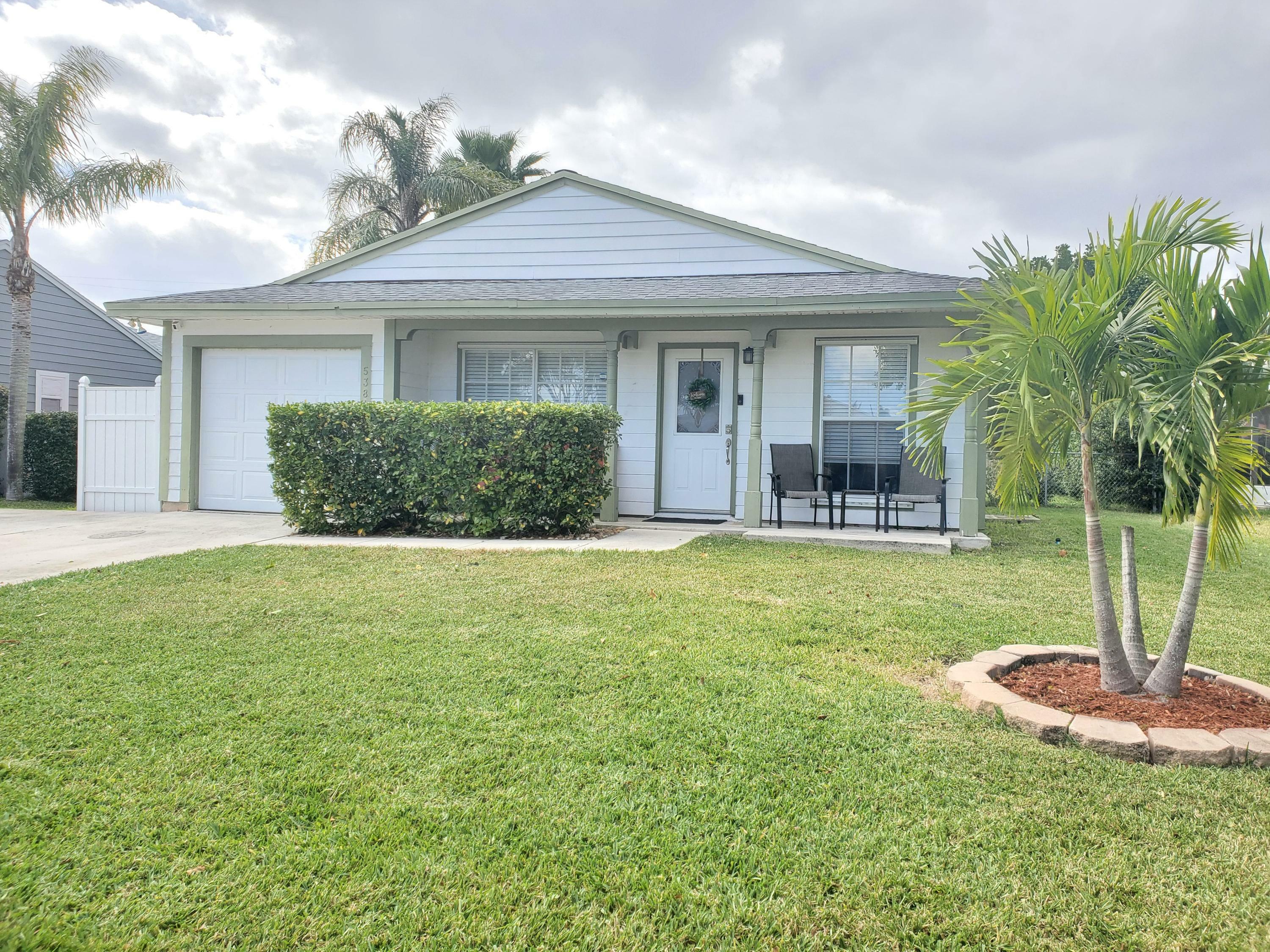 Property Photo:  5384 Courtney Circle  FL 33472 