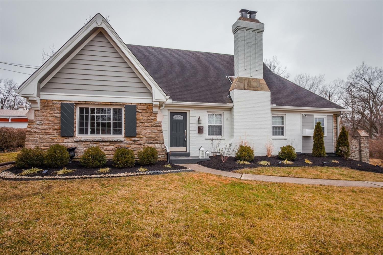 Property Photo:  3813 Woodford Rd  OH 45213 