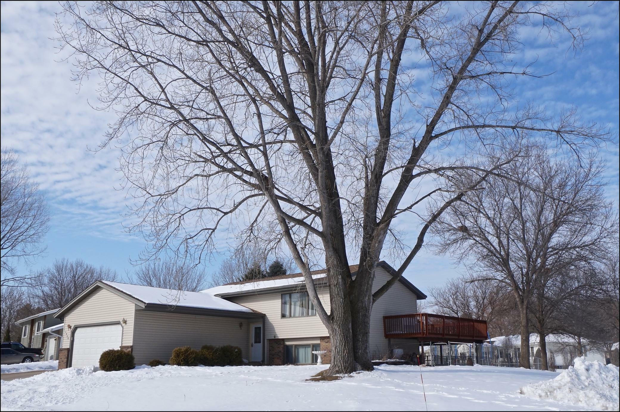 Property Photo:  1840 Kennedy Court  MN 55057 