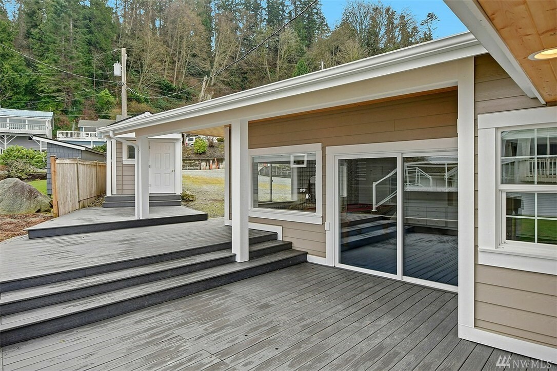 Property Photo:  660 Doeskin Ct  WA 98282 